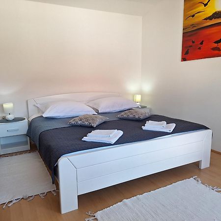 Apartments Kozjan คาร์โลวัตส์ ภายนอก รูปภาพ