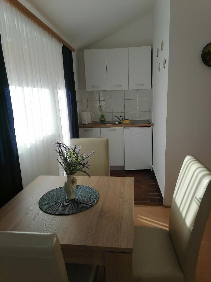 Apartments Kozjan คาร์โลวัตส์ ภายนอก รูปภาพ