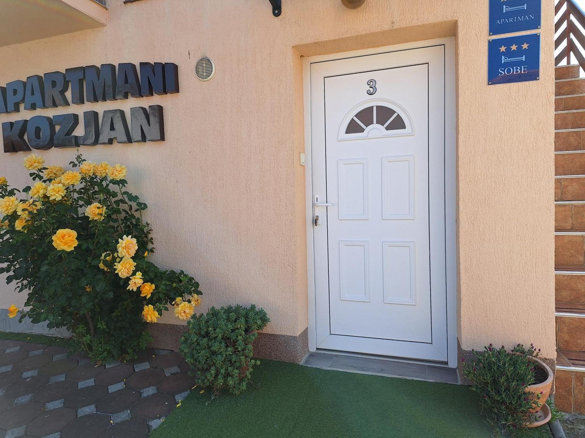 Apartments Kozjan คาร์โลวัตส์ ภายนอก รูปภาพ