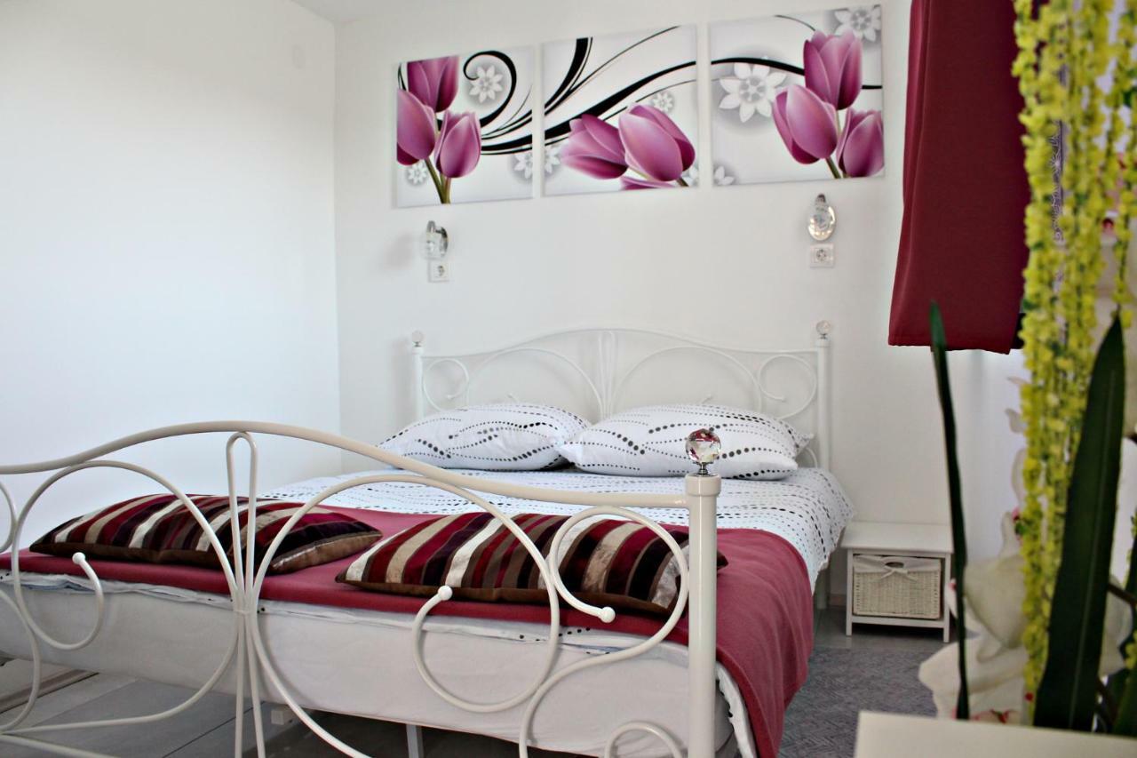 Apartments Kozjan คาร์โลวัตส์ ภายนอก รูปภาพ